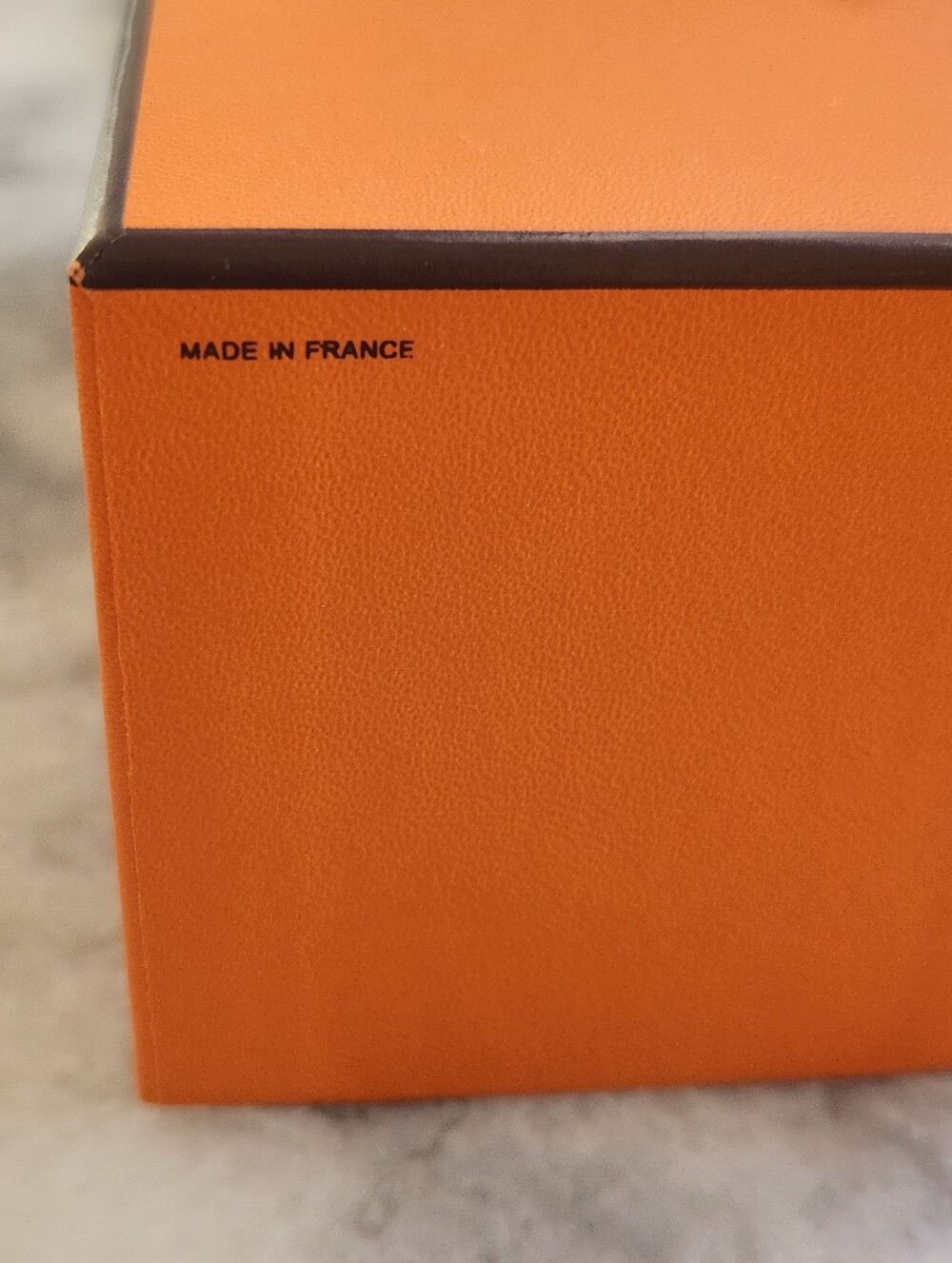 Hermes Box & Ribbon - Picture 2 of 7